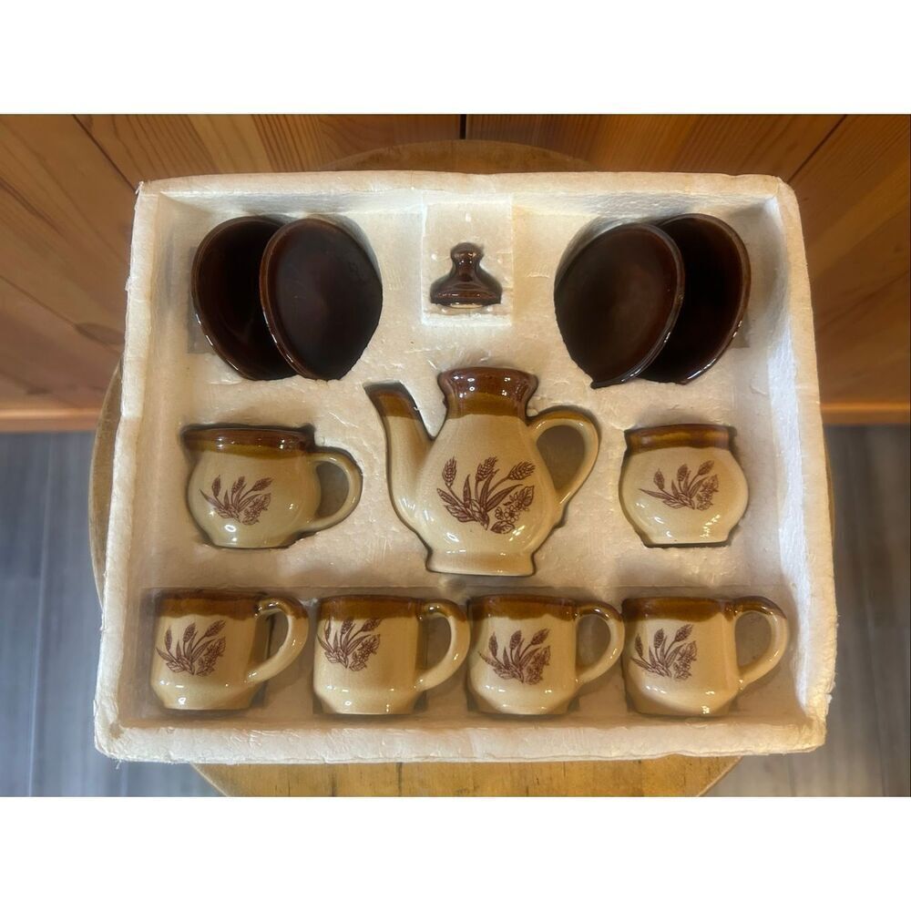 VINTAGE 12 PCS MINIATURE STONEWARE TEA SET (5786) - Picture 2 of 8